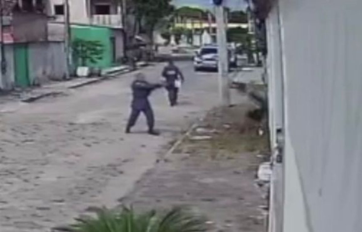 V Deo Mostra Policial Atirando E Matando Adolescente J Rendido