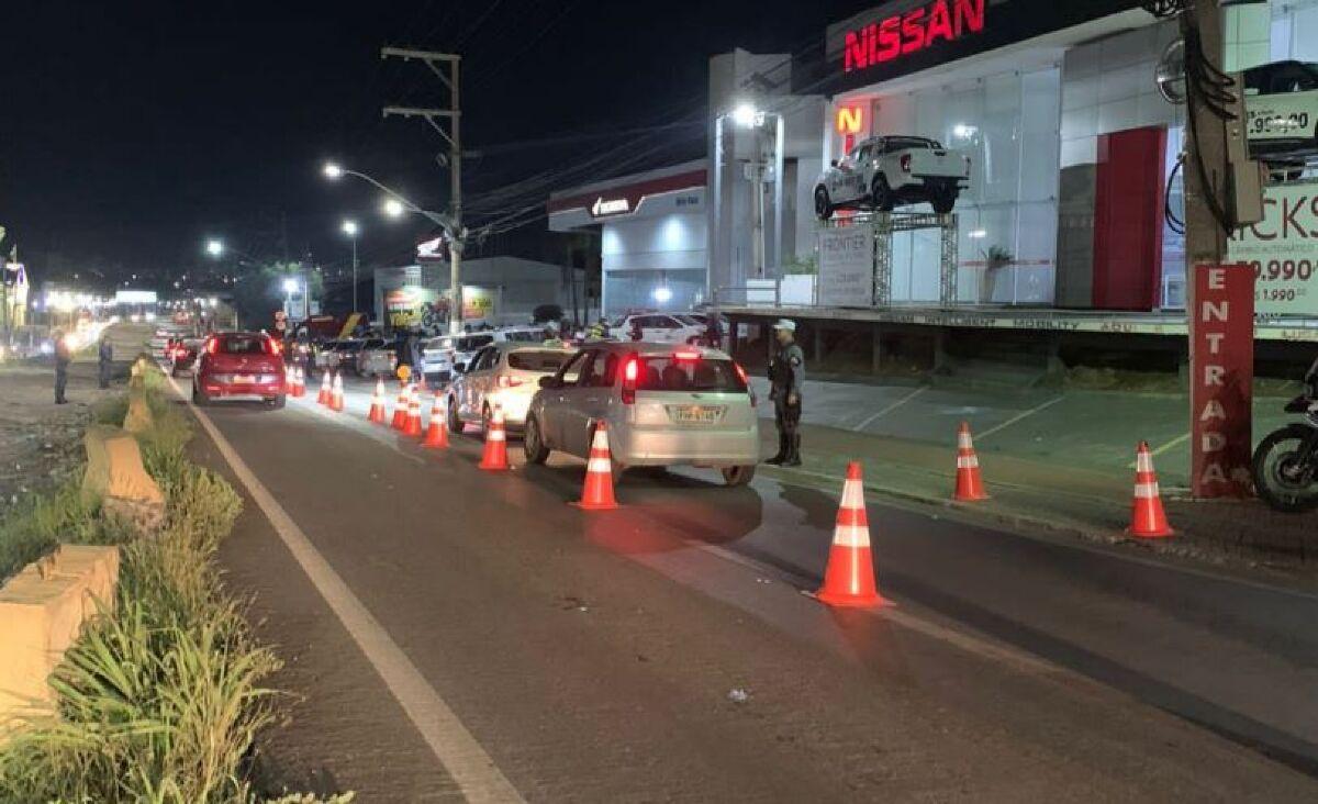 Homem Preso Por Embriaguez Ao Volante E Ve Culos Removidos Em