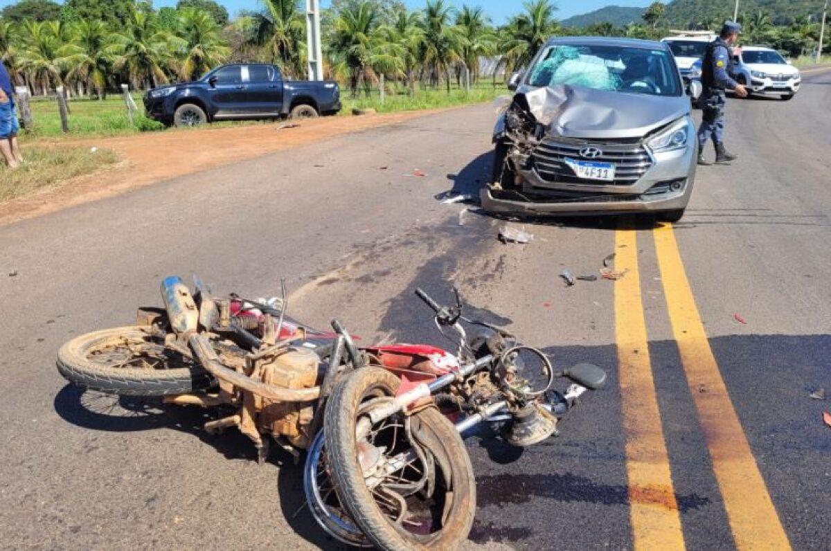 Motociclista na contramão colide frontalmente contra automóvel na MT