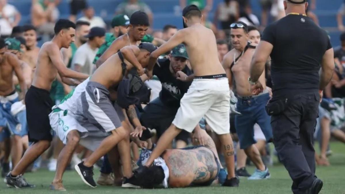 Ap S Briga Generalizada Coritiba E Cruzeiro Devem Jogar Sem Torcida