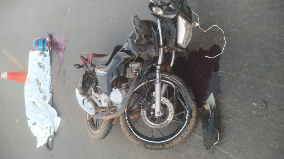 Acidente Entre Caminh O E Motocicleta Deixa Dois Mortos Em Cuiab Vgn