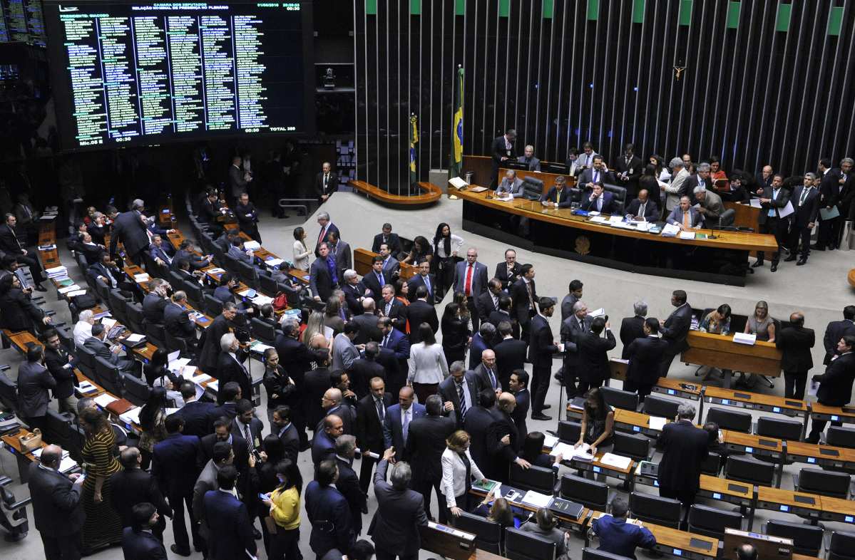 CÃ¢mara aprova medidas anticorrupÃ§Ã£o; falta votar destaques