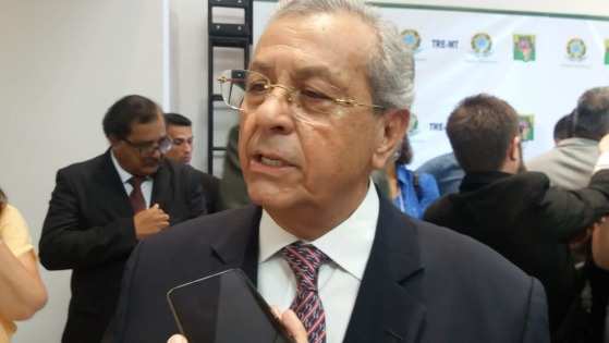 Senador Jayme Campos (União)