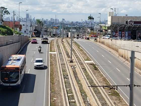 “Eu, como morador, como vice-prefeito, tenho vergonha de ter uma obra há mais de 10 anos paralisada na nossa cidade", disse.