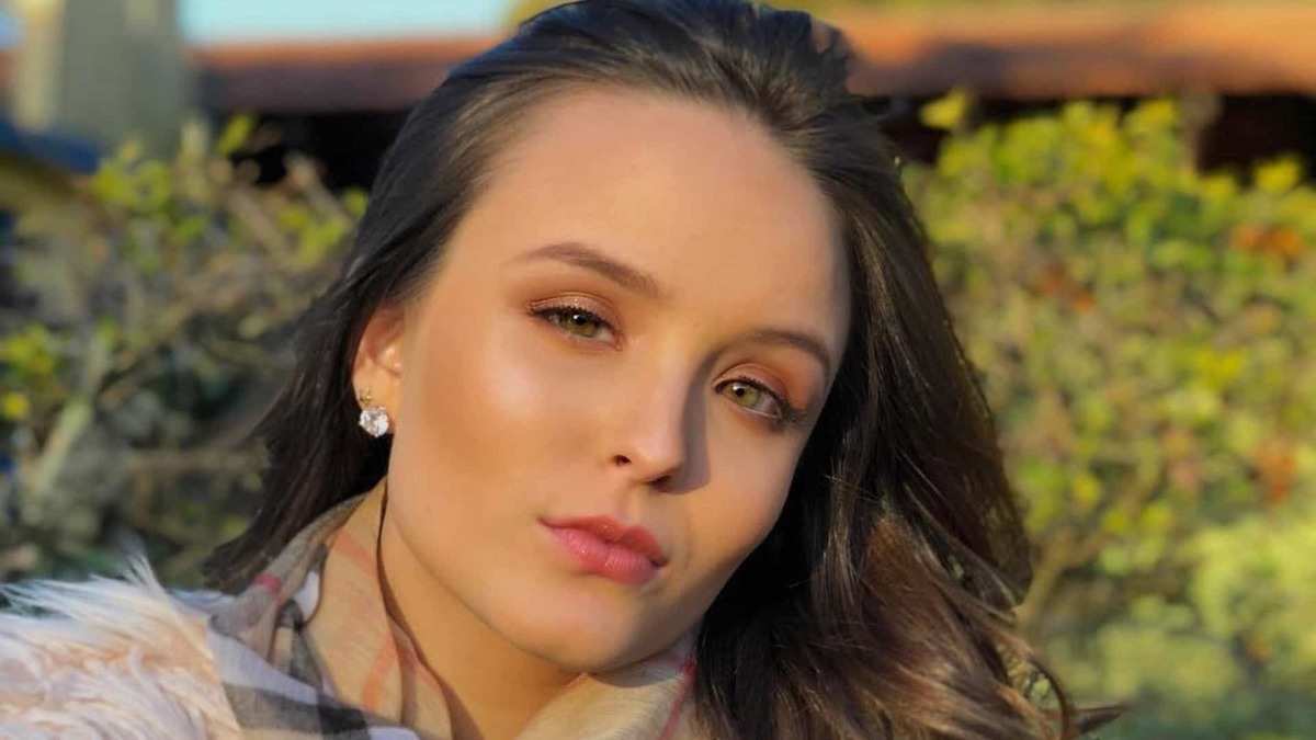 Larissa Manoela Internada E Passa Por Cirurgia Vgn Not Cias Em Mt Com Credibilidade