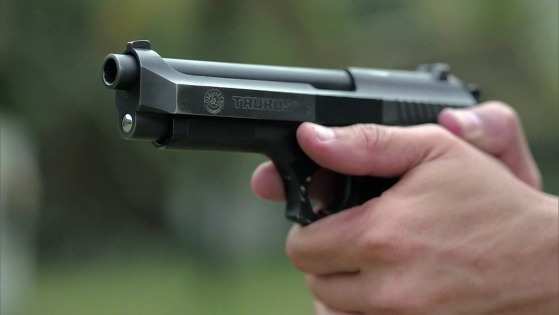 Pistola