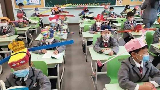 alunos china