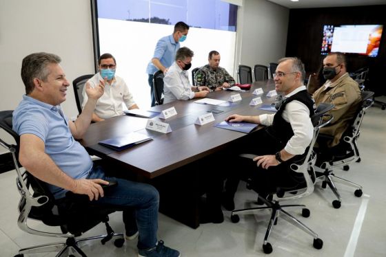 Governador se reúne com ministro