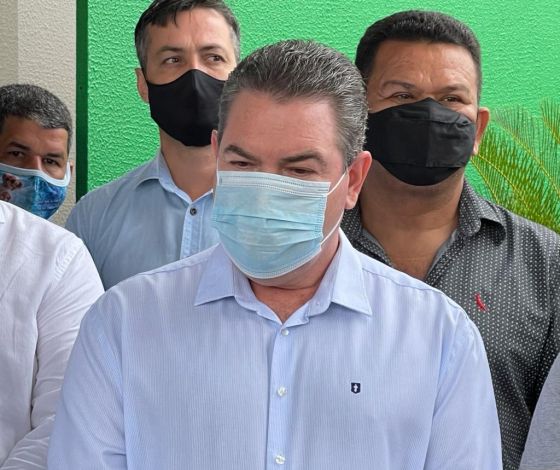 Secretário de Educação, Silvio Fidelis