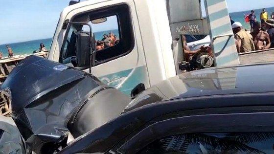 Motorista de reboque é roubado e agredido 