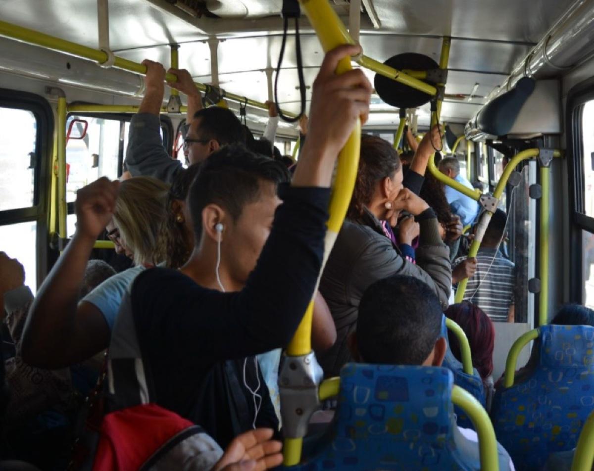 vgnotícias_superlotação ônibus