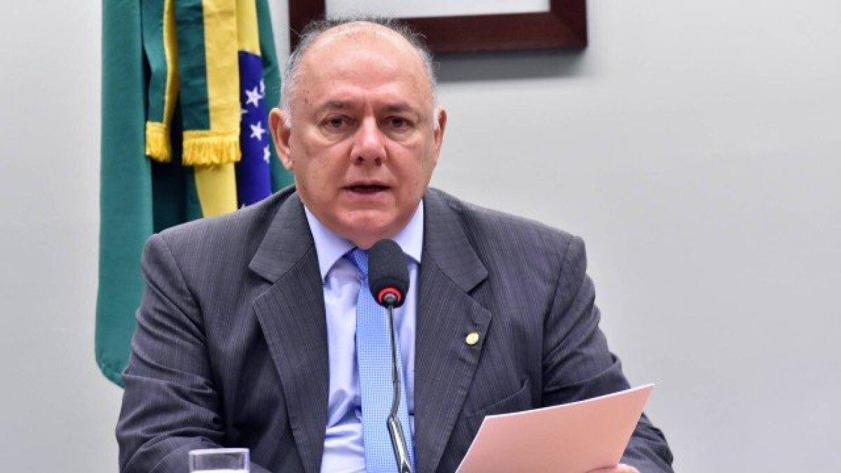 Deputado Federal morre de Covid-19