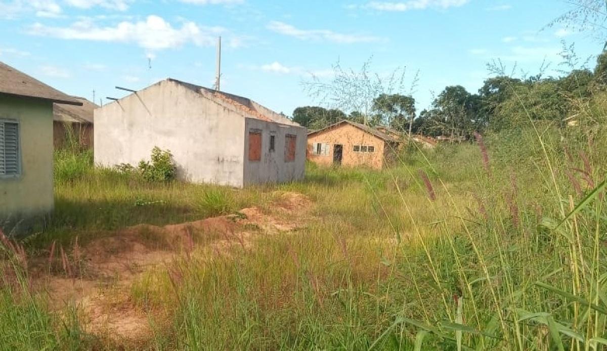 VG Notícias; VGN; residencial Neli Curvo; Várzea Grande; abandonado; descaso; Caixa Econômica; Construtora Aurora