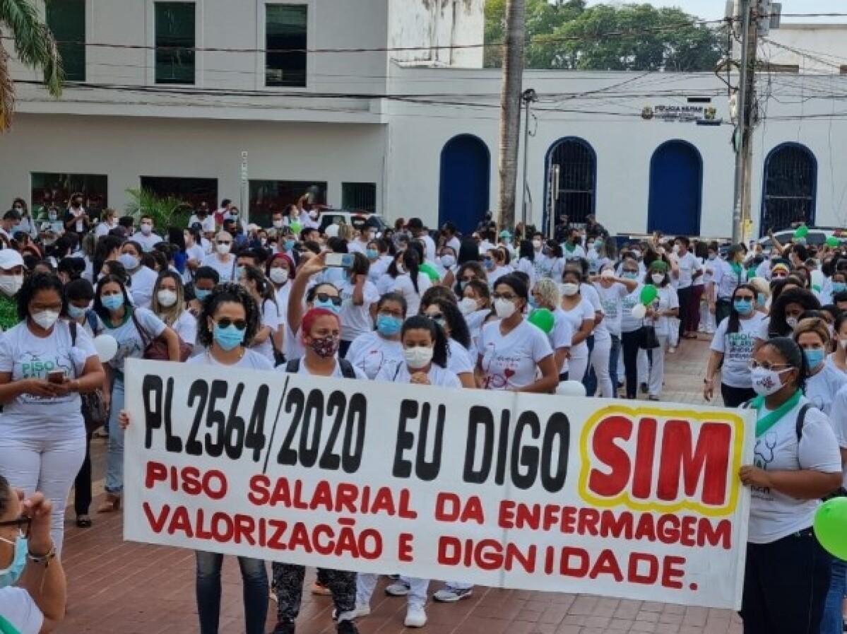 Manifestação enfermeiros Cuiabá