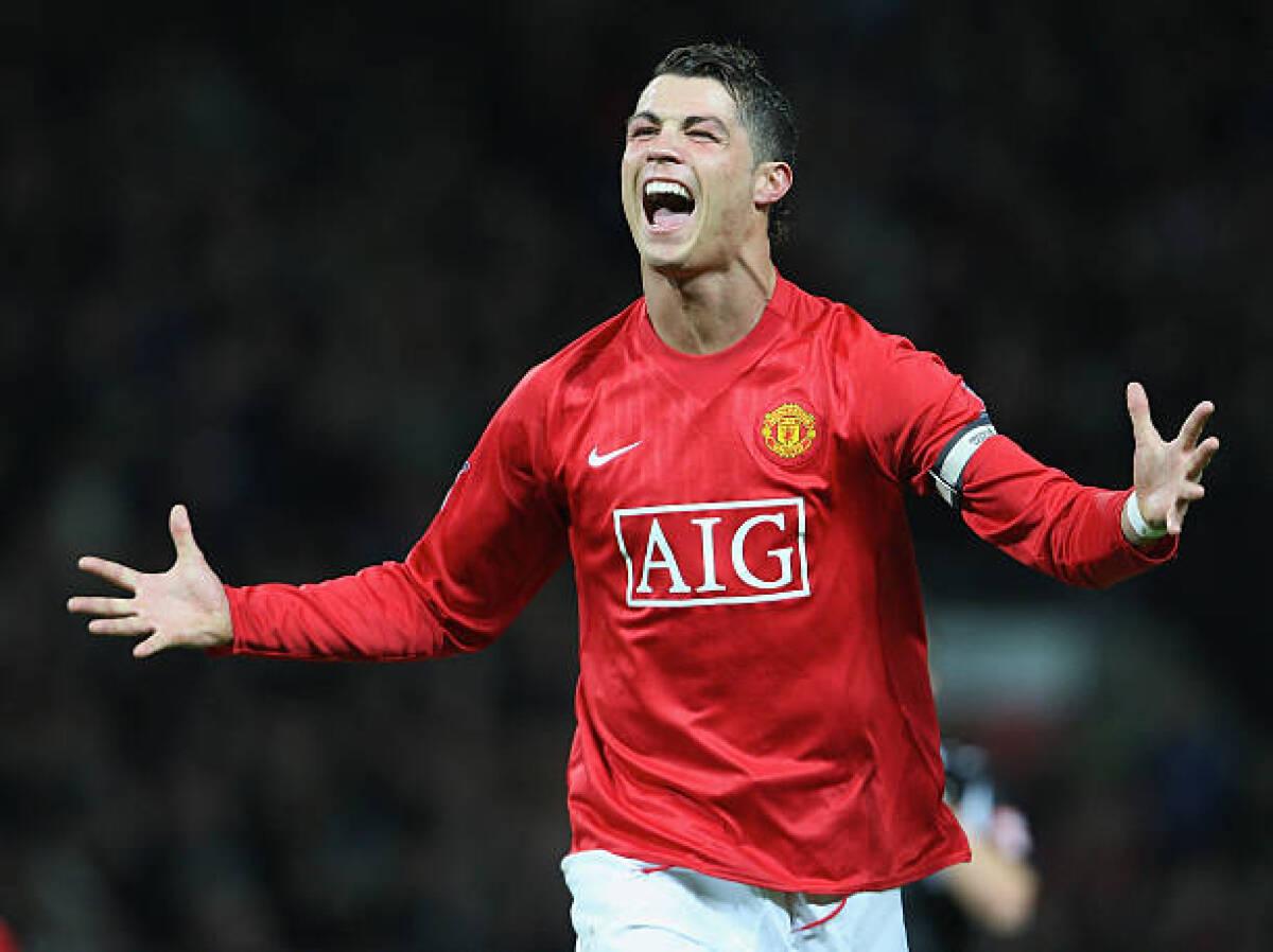 Manchester United anuncia contratação de Cristiano Ronaldo