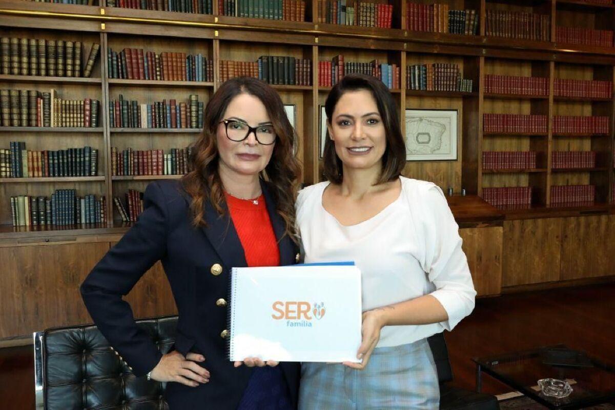 Virgínias Mendes e Michelle Bolsonaro