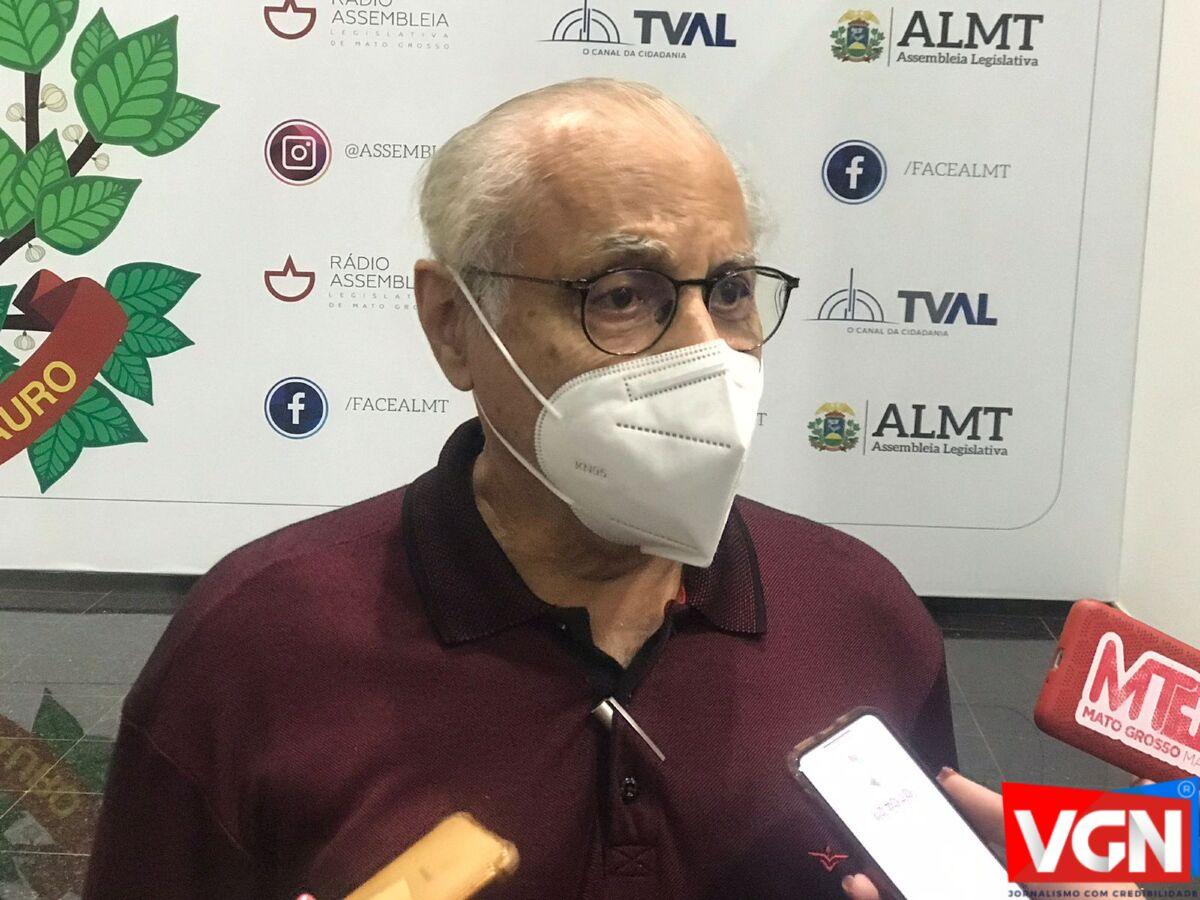 Júlio Campos