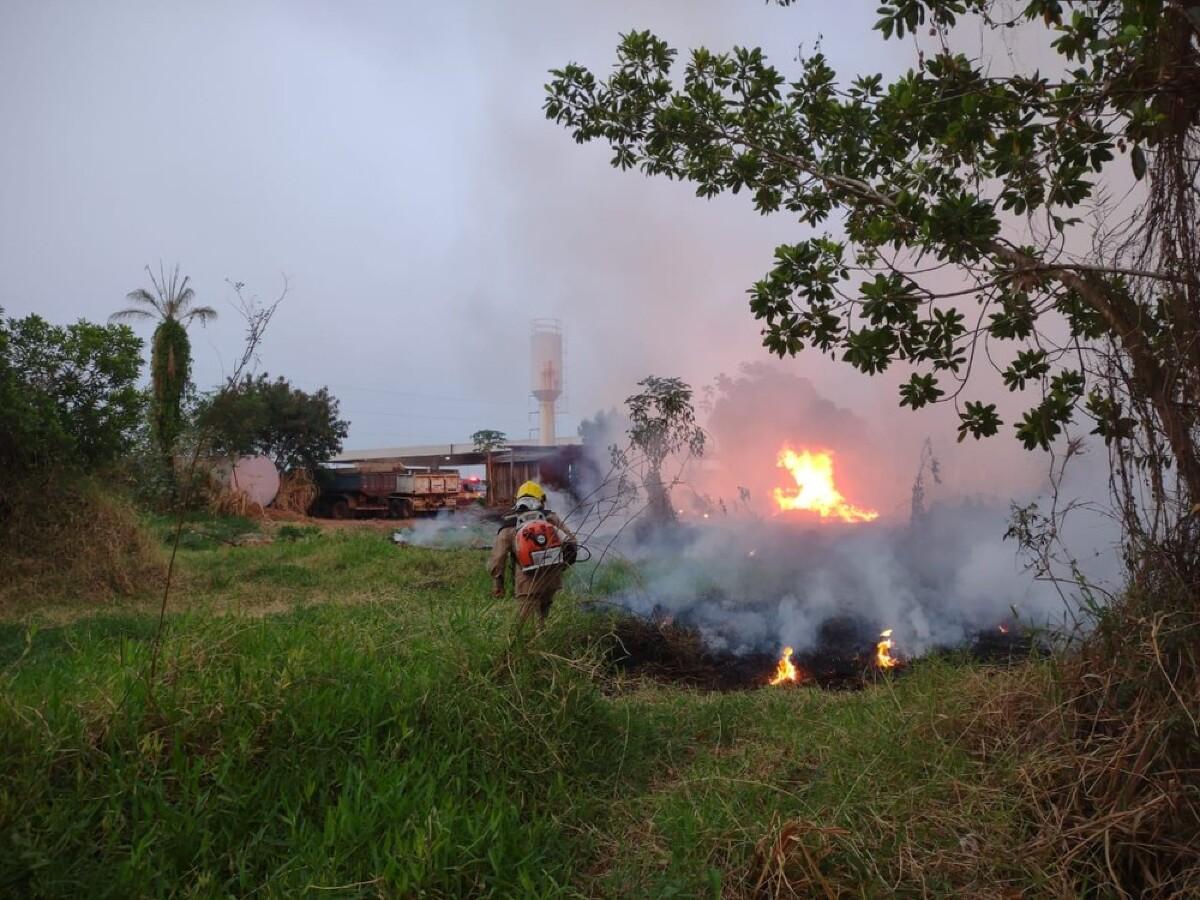 VGN; incêndio; destruição; marcenaria; prédio; Cáceres