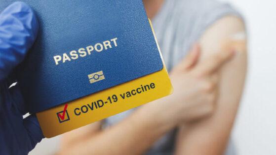 Fiocruz recomenda passaporte da vacina para motoristas de ônibus, táxis e aplicativos