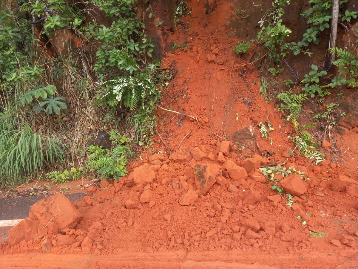 VGN; desmoronamento; proximidades; Portão do Inferno; Chapada dos Guimarães