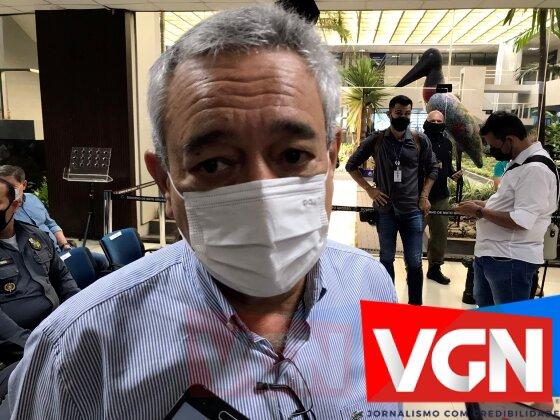 Não tenho problema com o senador Jayme Campos, disse secretário 