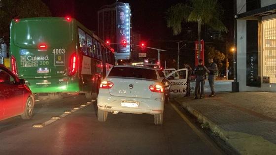 ciclista é atropelado