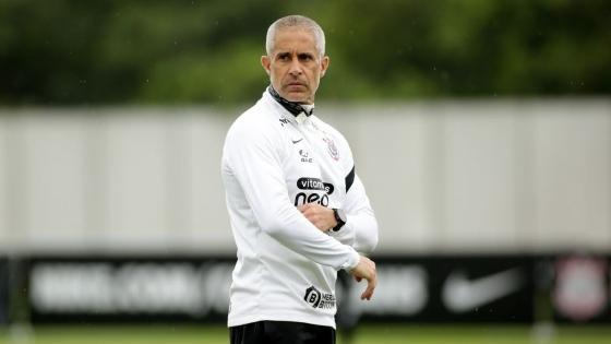 Sylvinho exaltou a classificação para a Libertadores