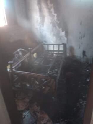 Decoradora tem casa destruída por incêndio em VG