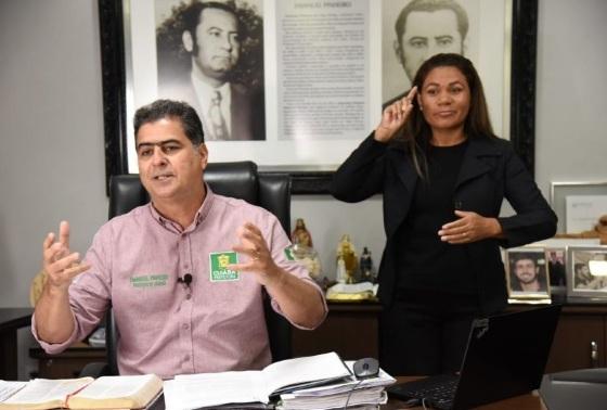 A tendência é em poucos dias colocar como facultativo e cada cidadão decida qual a melhor forma de se defender