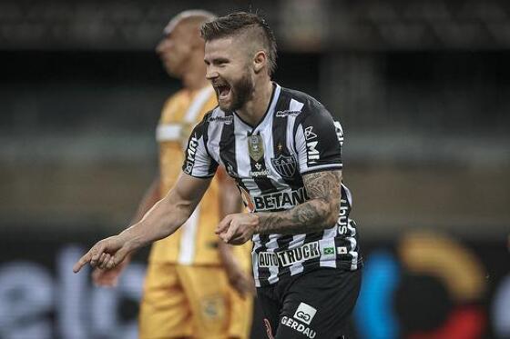 Sasha foi o dono do jogo, garantindo vantagem do Atlético-MG