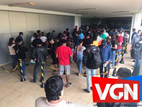 Fila para regularizar o título de eleitor 