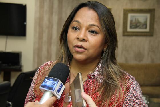 Juíza manda trancar e arquivar processo contra ex-secretários