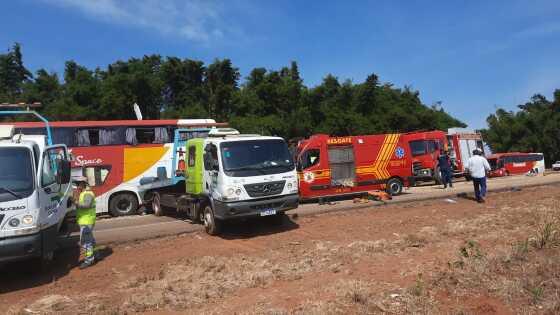 Acidente; BR-163; Sorriso; carreta; ônibus; feridos 