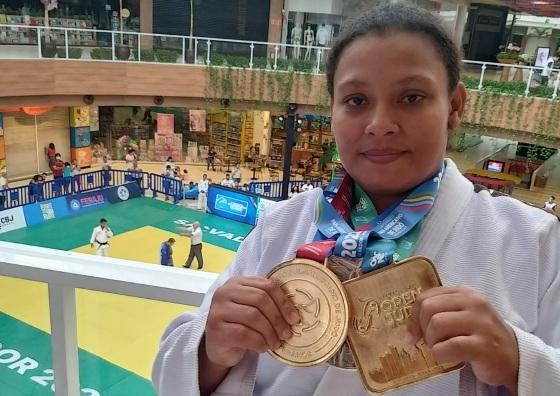 Sara obteve o título de campeã Sul-americana, campeã Open de Judô e vice-campeã Panamericana