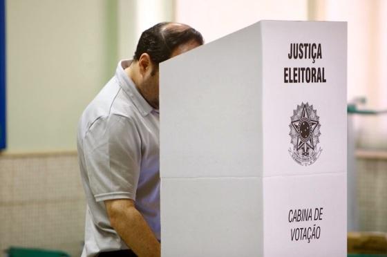 Muitos locais de votação estão com estrutura comprometida 