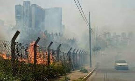 Neste período, o clima é propício para a expansão do fogo