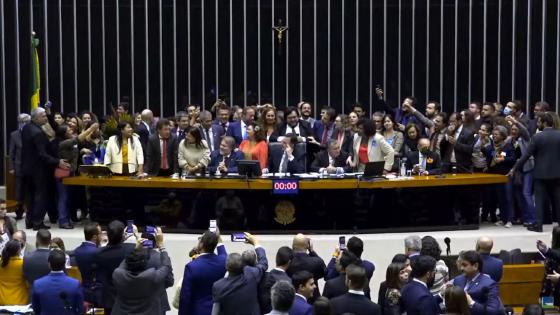 Parlamentares comemoram a derrubada dos vetos presidenciais à Lei Paulo Gustavo e à Lei Aldir Blanc 2 Jefferson Rudy/Agência Senado 