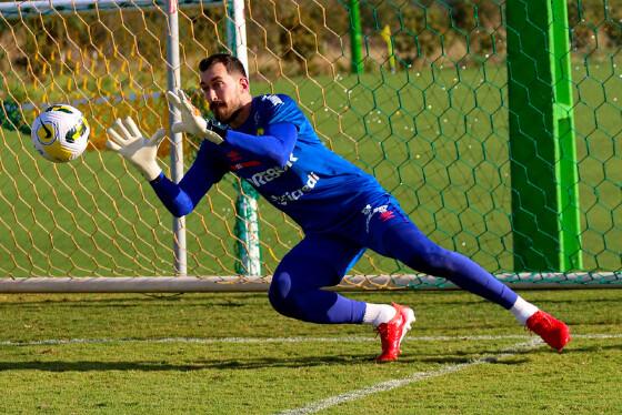 O goleiro Walter, capitão dourado: superdesafio no Allianz