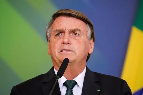 Bolsonaro teve celular apreendido pela Polícia Federal em investigação sobre adulteração no cartão de vacina 