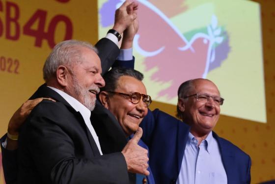 Lula, o p-residente d partido e Alckmim, durante qa convenção