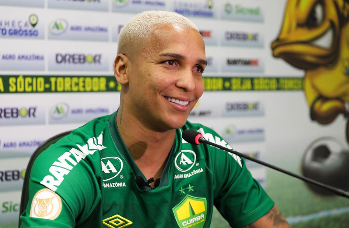 Cuiabá Multa Deyverson Por Comemorar Vitória Do Palmeiras; Assunto ...