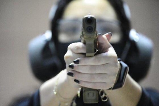 MPE aciona 22 municípios que liberaram armas para atiradores esportivos