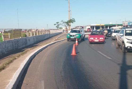 Óleo na pista causou lentidão na Trincheira do Zero Km em VG.