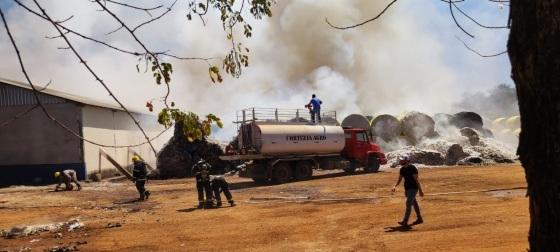 Incêndio de grande proporção atinge Indústria Algodoeira em MT.