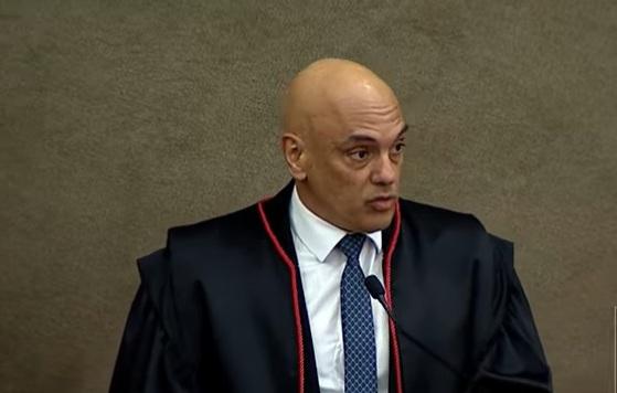 Alexandre de Moraes e Lewandowski tomam posse na Presidência e vice-presidente do TSE