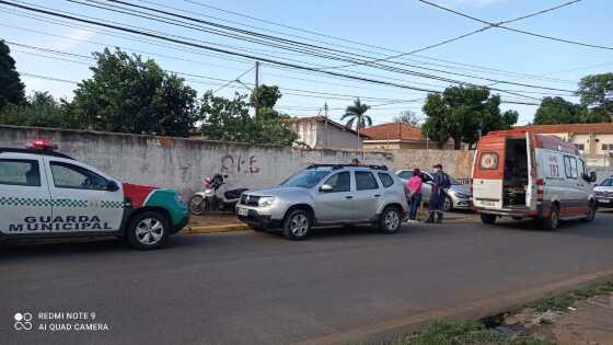 A jovem foi socorrida e medicada pelos socorristas do Samu