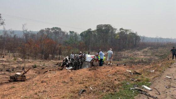 Acidente na BR-163 mata duas pessoas e deixa três feridos.