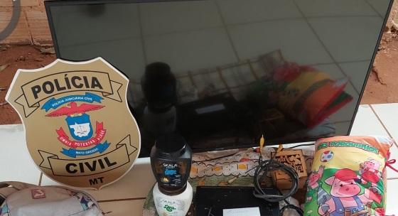 Homem é preso em boca de fumo com equipamento roubados de creche em MT.