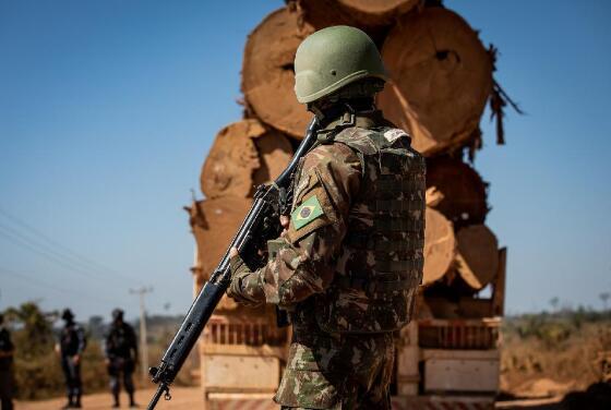 Militares irão atuar nas ações de fiscalização ambiental em MT até 30 de novembro 