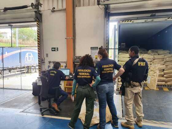 Avaliado em aproximadamente R$ 11 milhões, material seria utilizada para abastecimento clandestino de lavouras e plantações em MT
